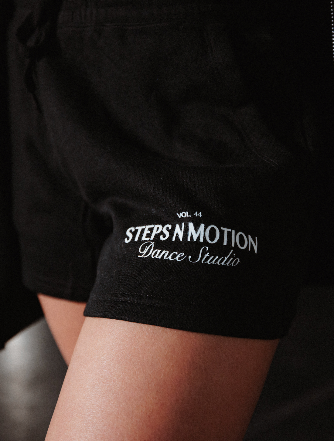 STEPS Motto Shorts